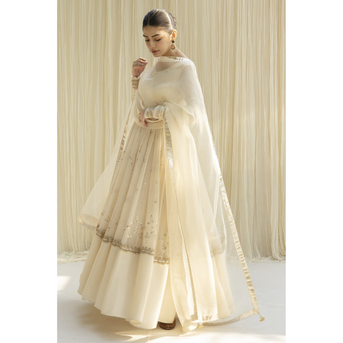 OFF WHITE KALI DAAR | FESTIVE' 23 | DYOT