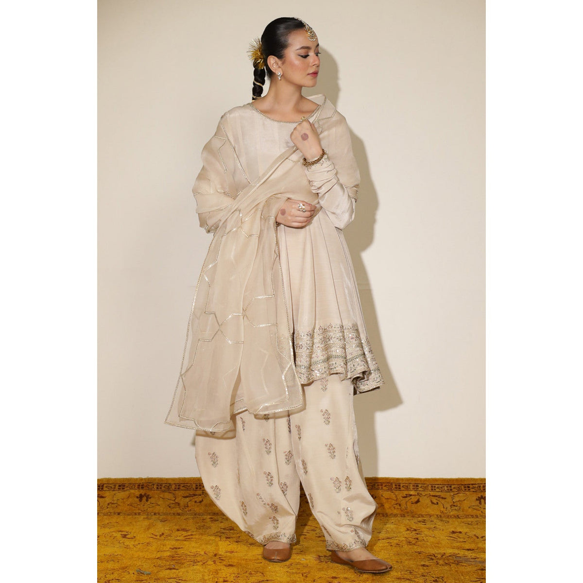 IVORY OUTFIT | DYOT
