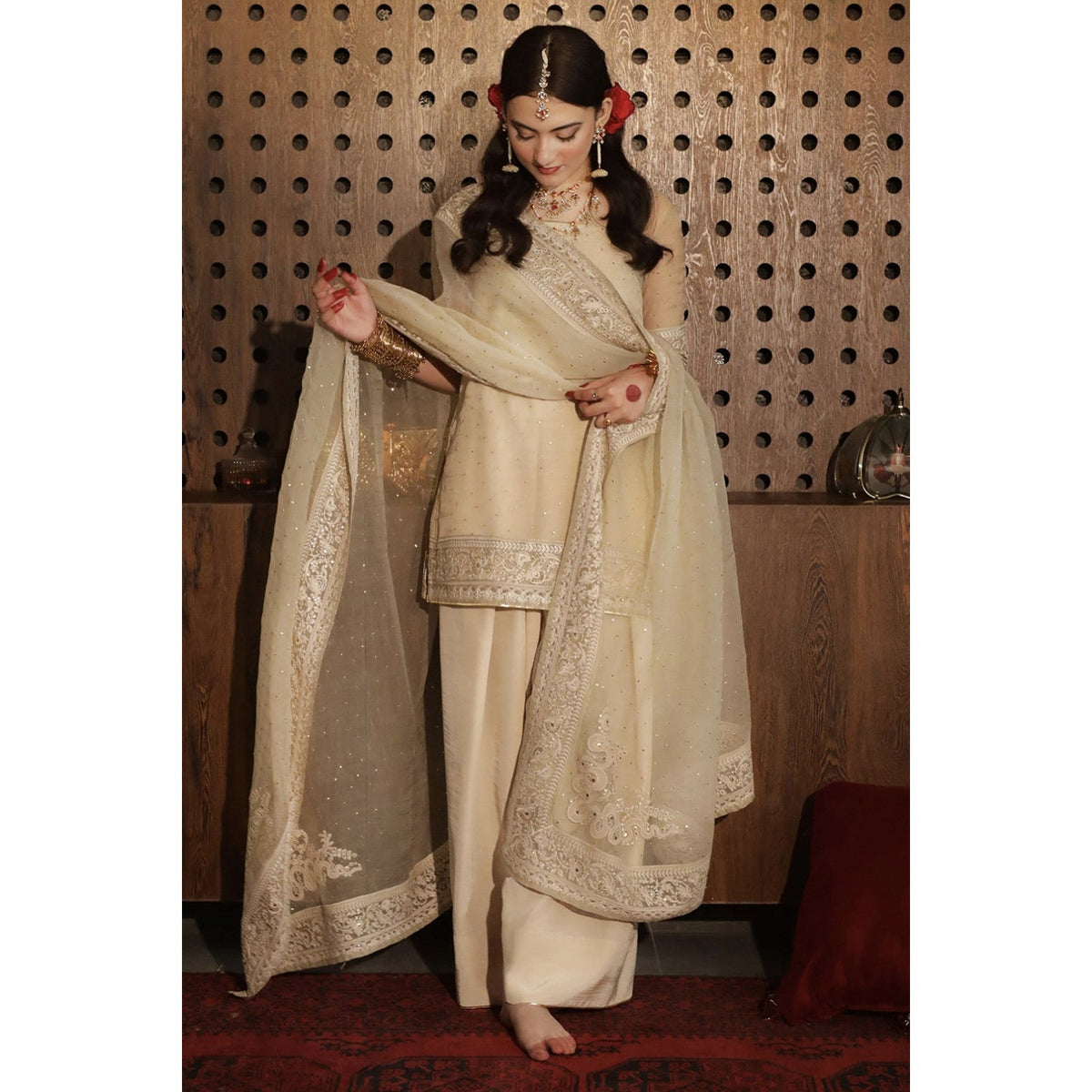 IVORY OUTFIT | DYOT | Mukesh Edit' 25