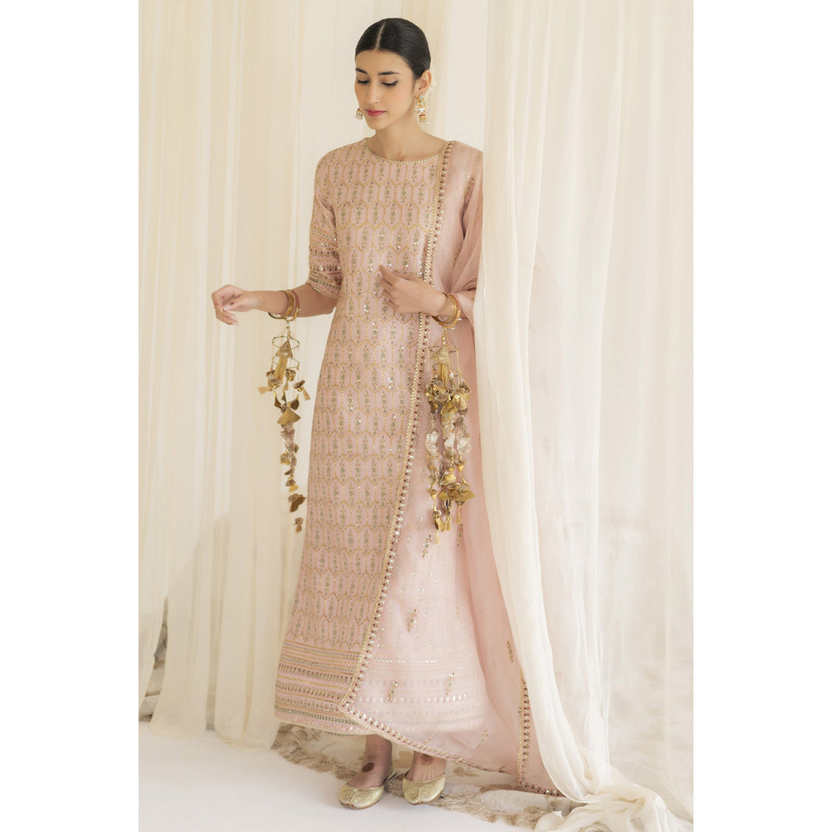 POWDER PINK OUTFIT | NARGIS | DYOT