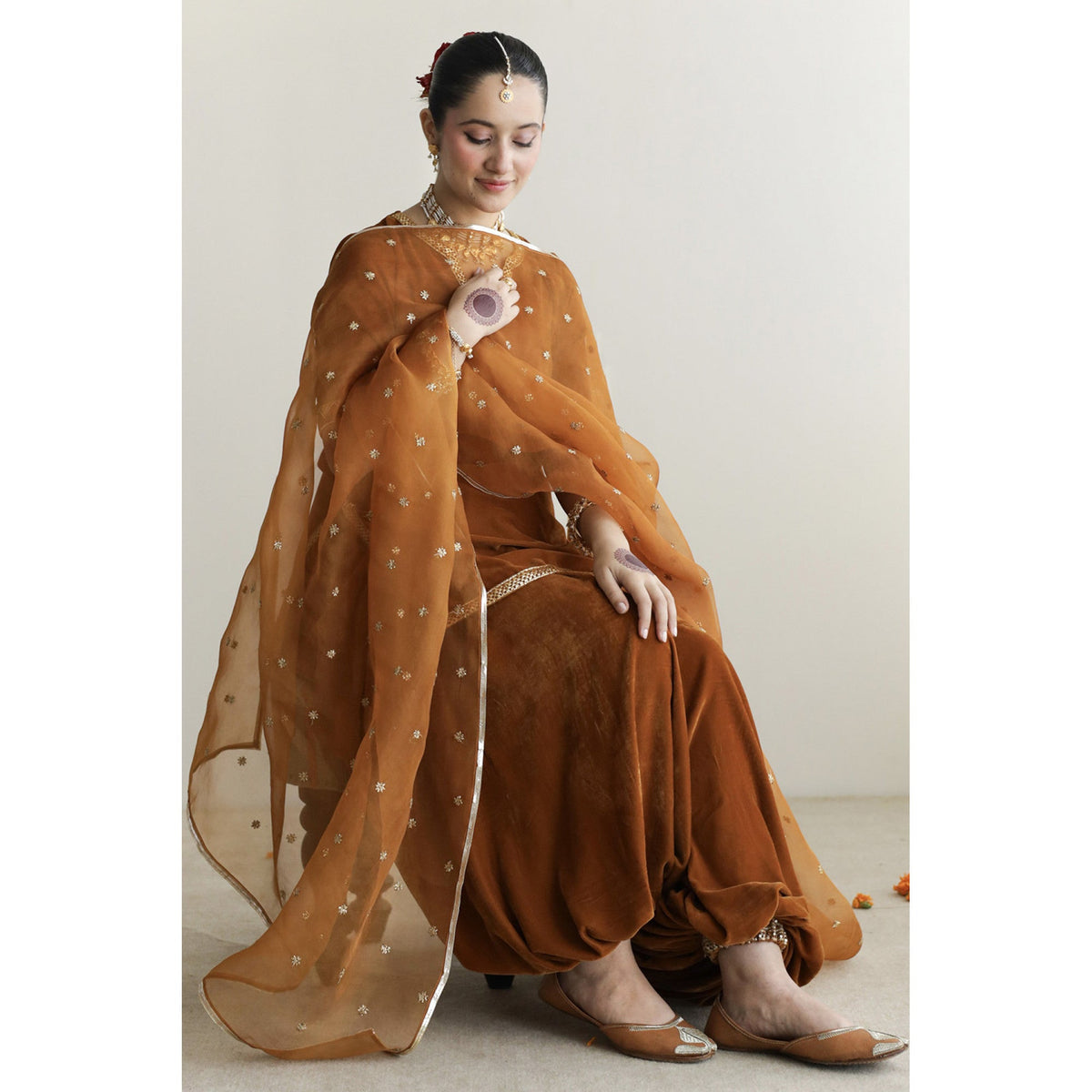 BURNT SIENNA OUTFIT | ZEEBA '25 | DYOT