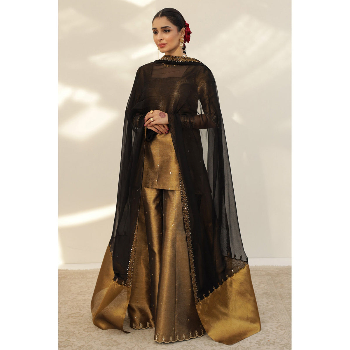 GOLDEN OUTFIT | DYOT | FESTIVE' 25