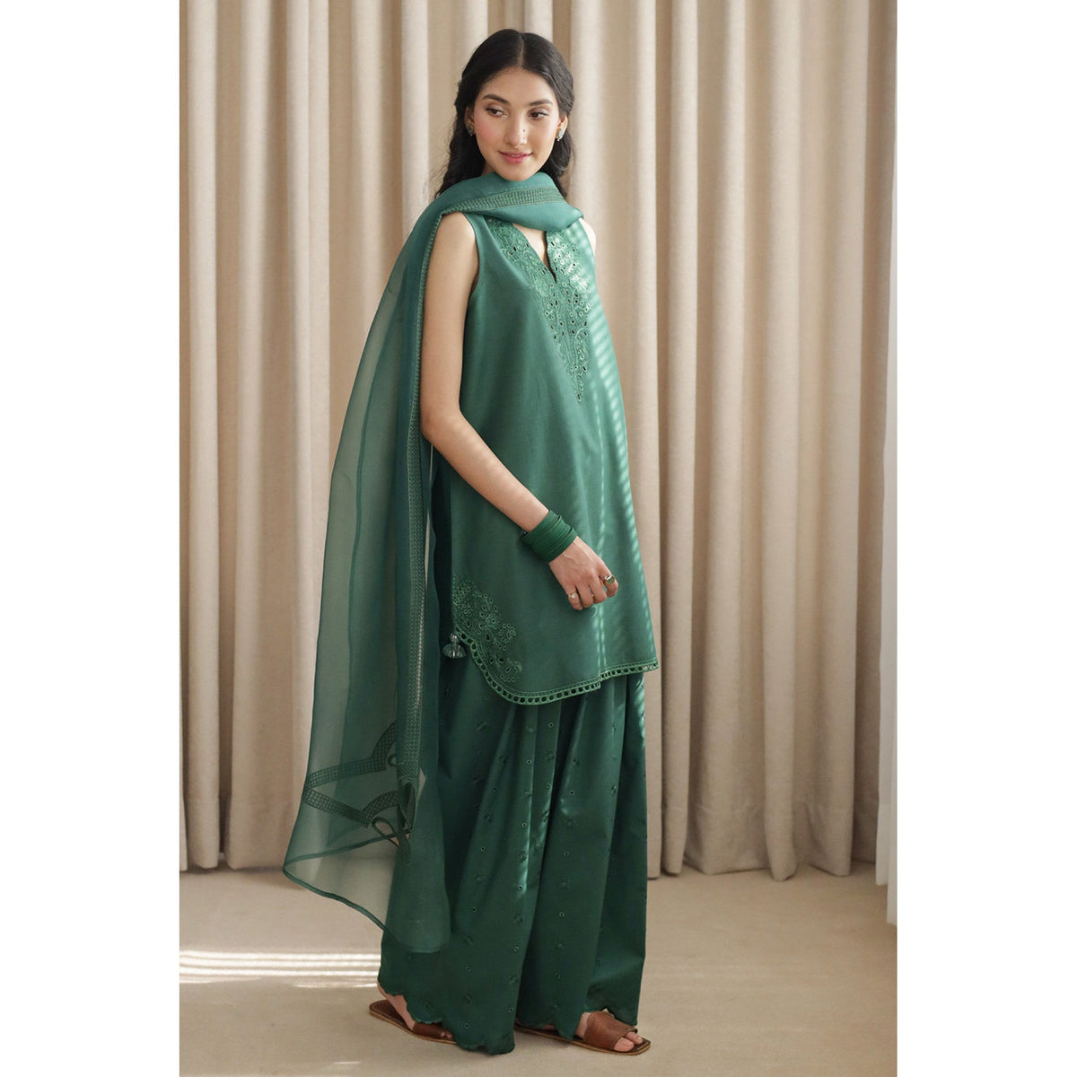 CASTLETON GREEN OUTFIT | DYOT | Summer' 25