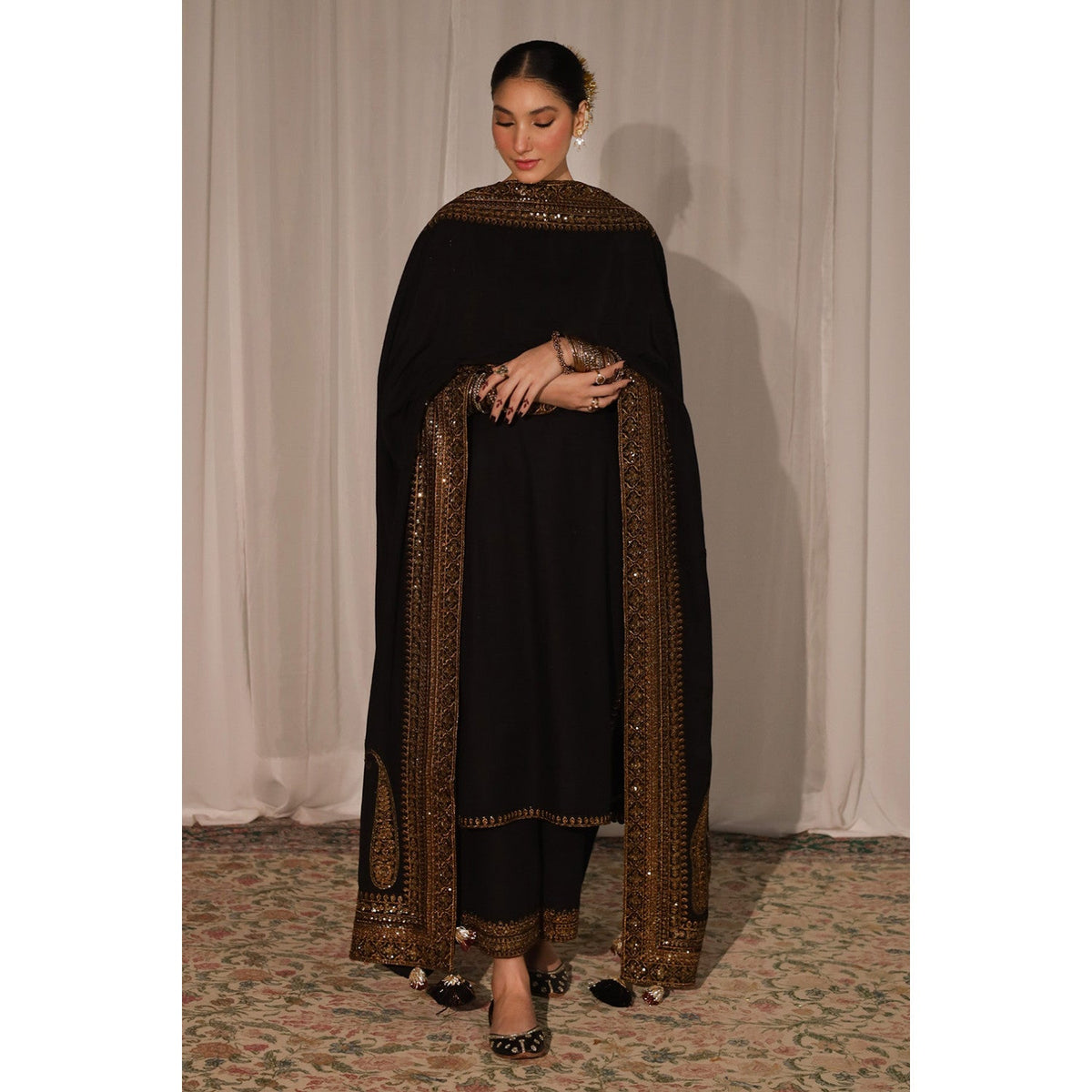 BLACK OUTFIT | DYOT