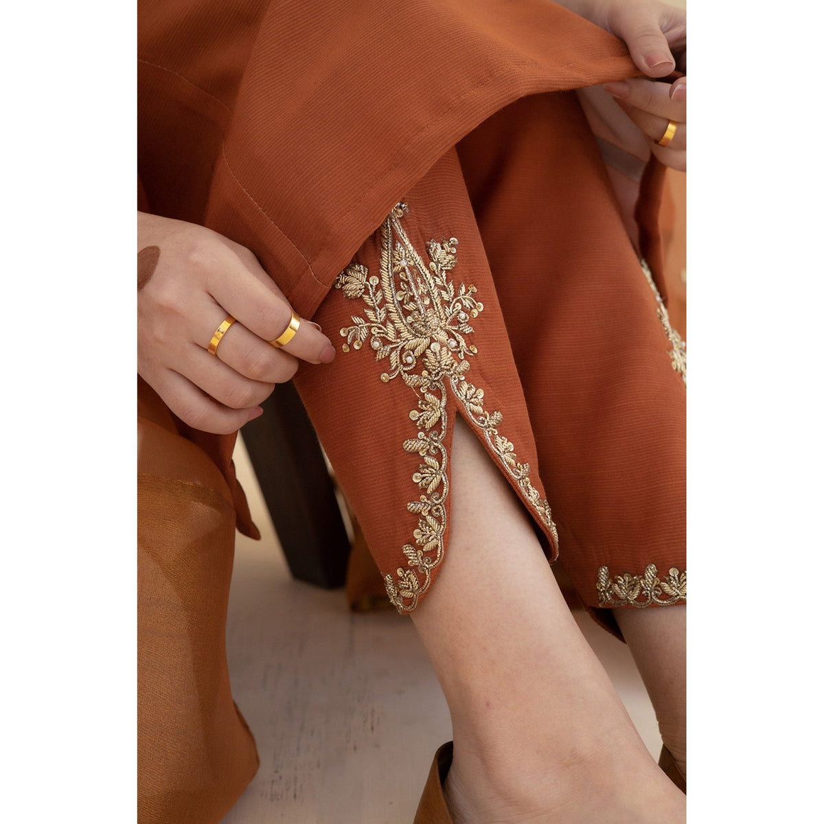 RUST OUTFIT | ZARI-FORMAL | DYOT