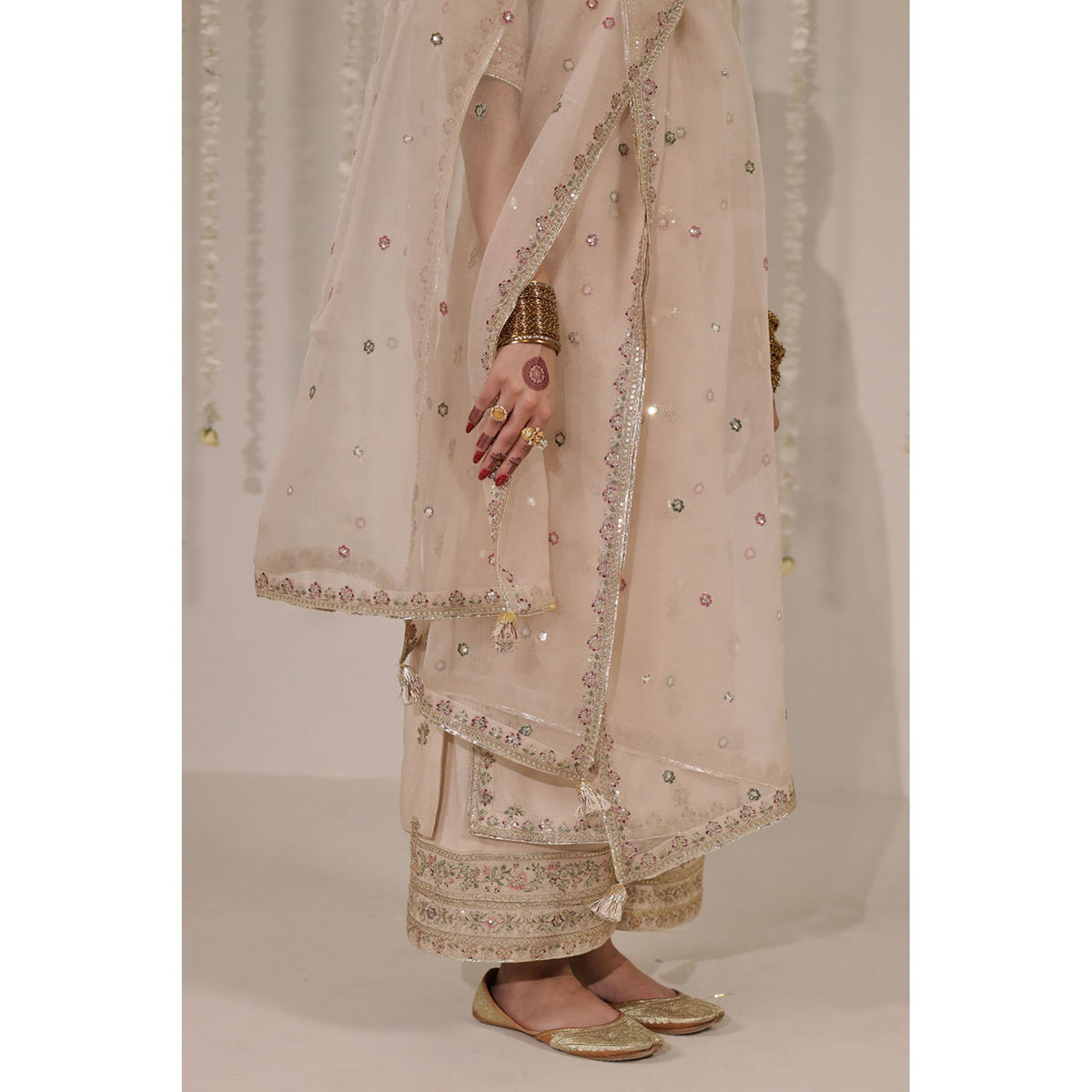 BEIGE OUTFIT | DYOT | CHOTI EID' 25 (RTS)