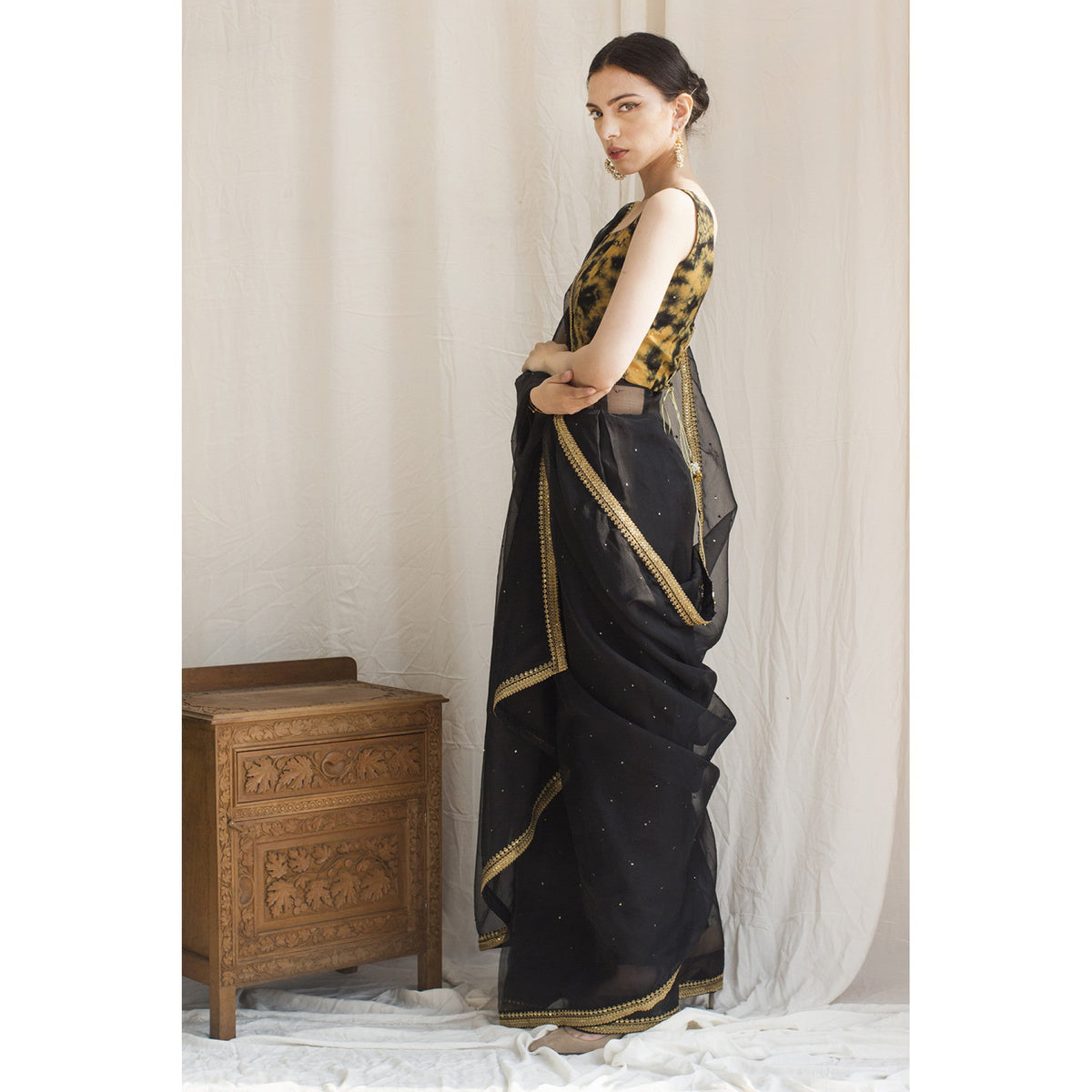 BLACK SAREE | DYOT