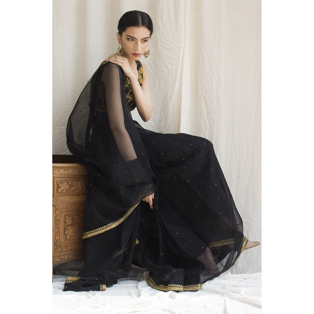 BLACK SAREE | DYOT
